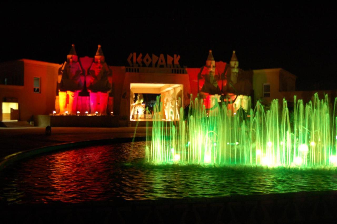 Hotel Sharm Dreams Vacation Club - Aqua Park Exteriér fotografie Fountains at the entrance of the resort