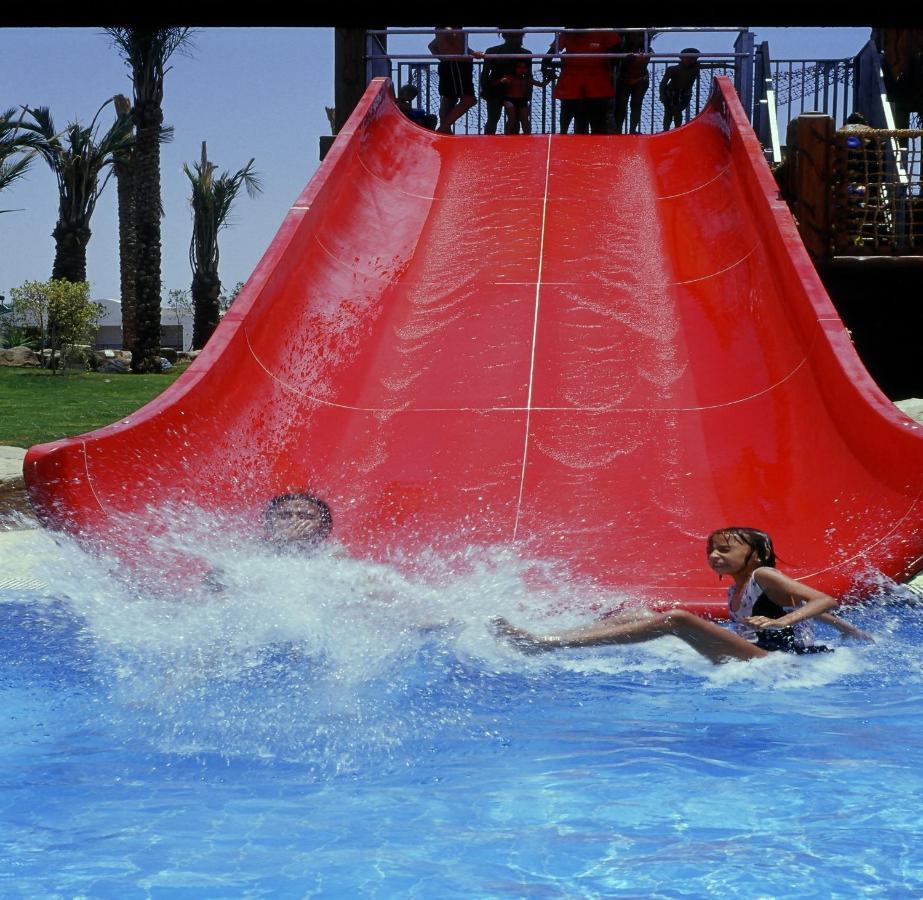 Hotel Sharm Dreams Vacation Club - Aqua Park Exteriér fotografie A water slide