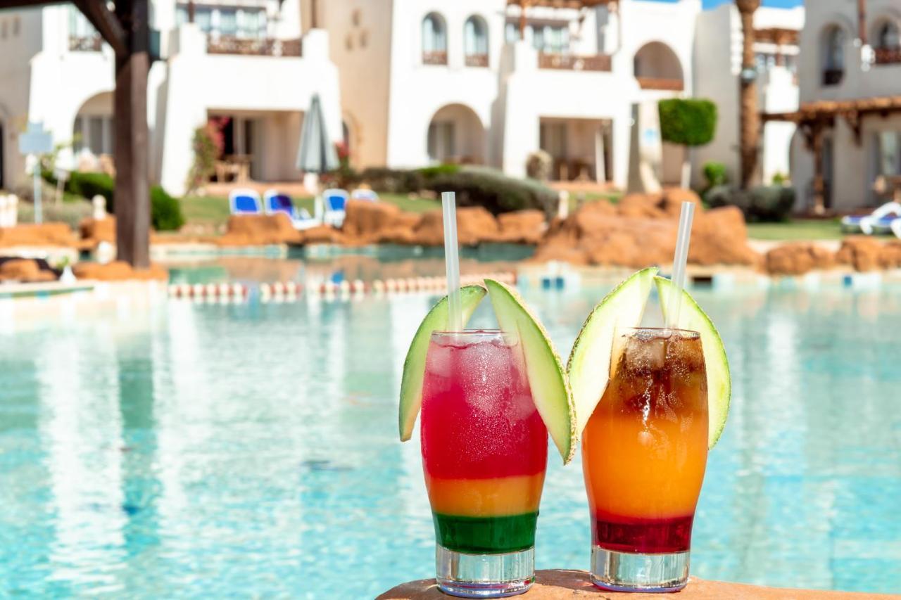 Hotel Sharm Dreams Vacation Club - Aqua Park Exteriér fotografie Cocktails at the pool