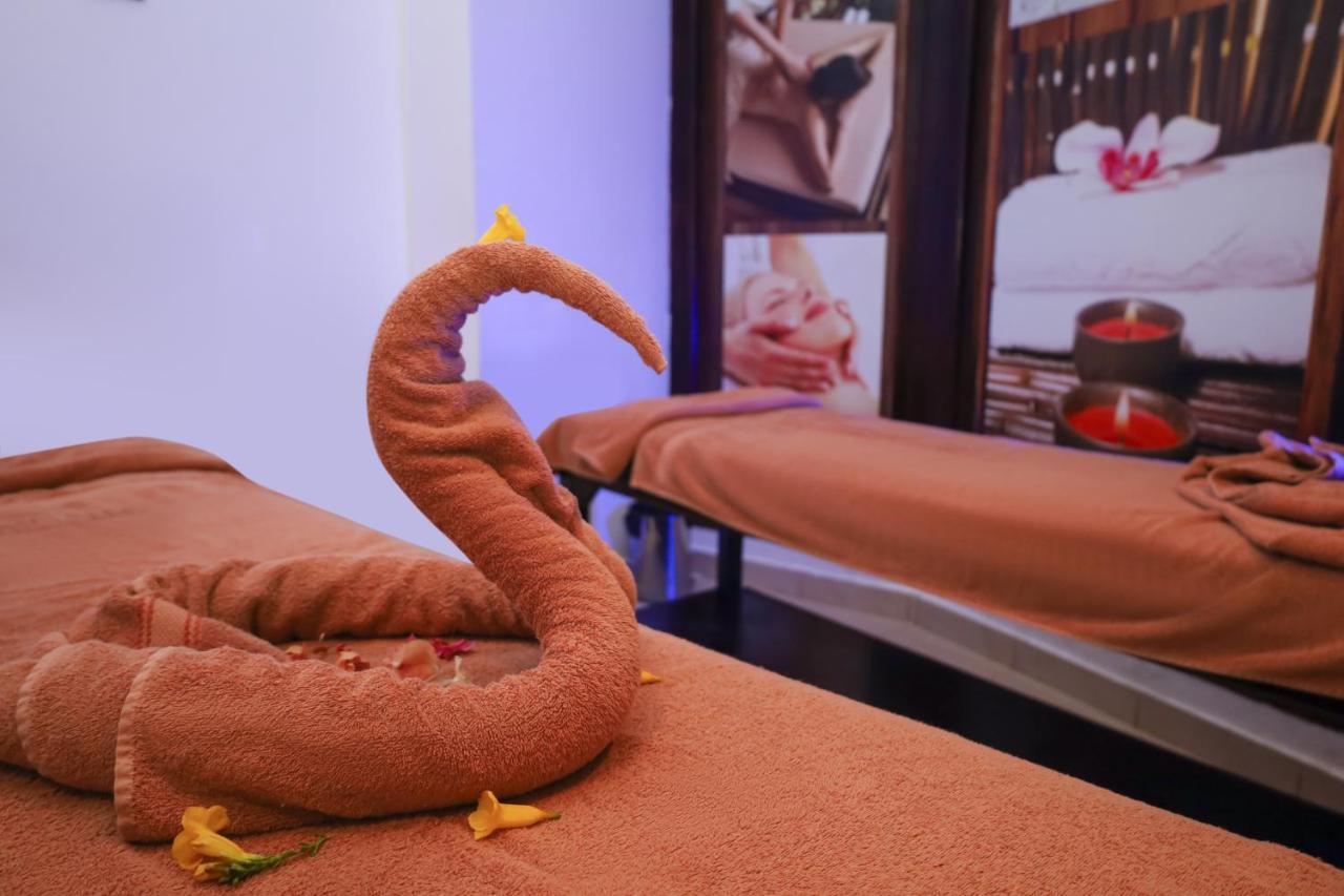 Hotel Sharm Dreams Vacation Club - Aqua Park Exteriér fotografie A towel swan