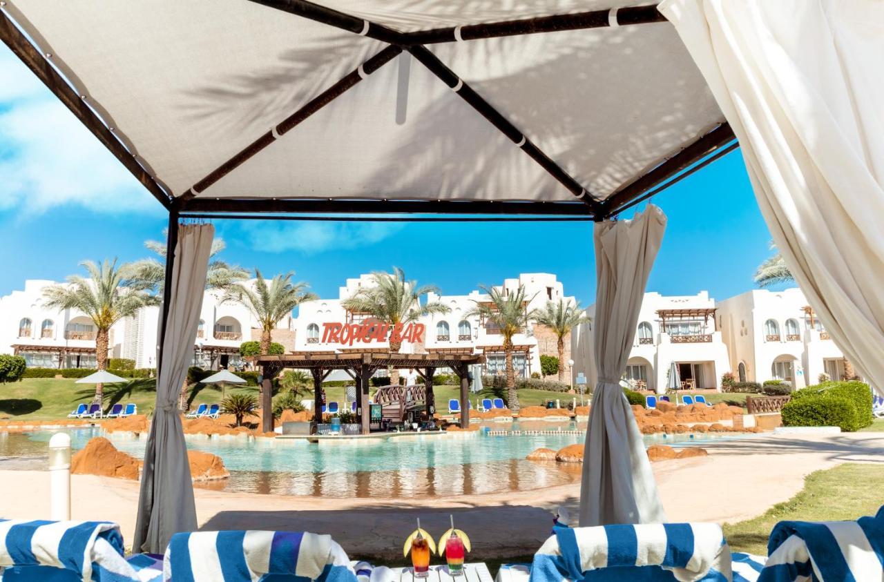 Hotel Sharm Dreams Vacation Club - Aqua Park Exteriér fotografie The swimming pool at the hotel