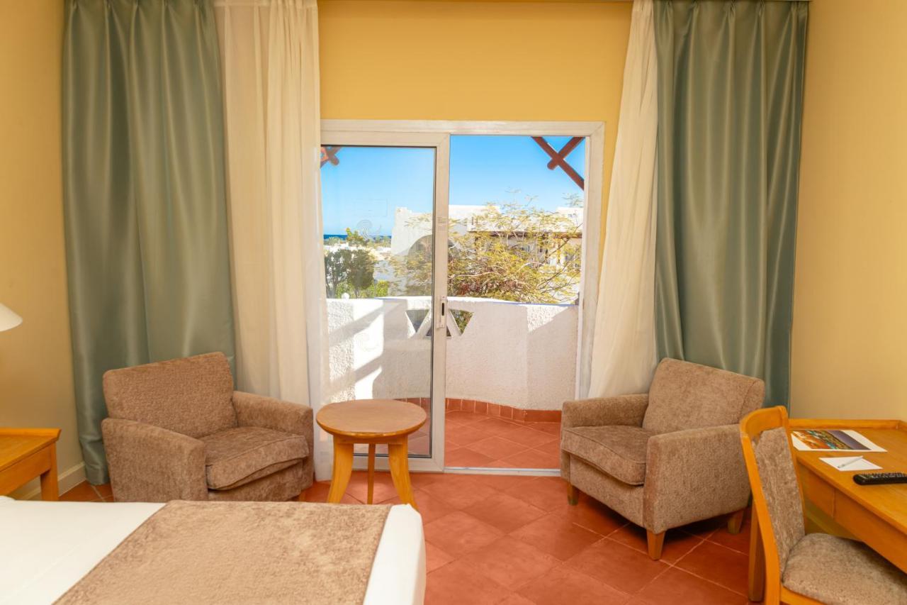 Hotel Sharm Dreams Vacation Club - Aqua Park Exteriér fotografie A room at the hotel